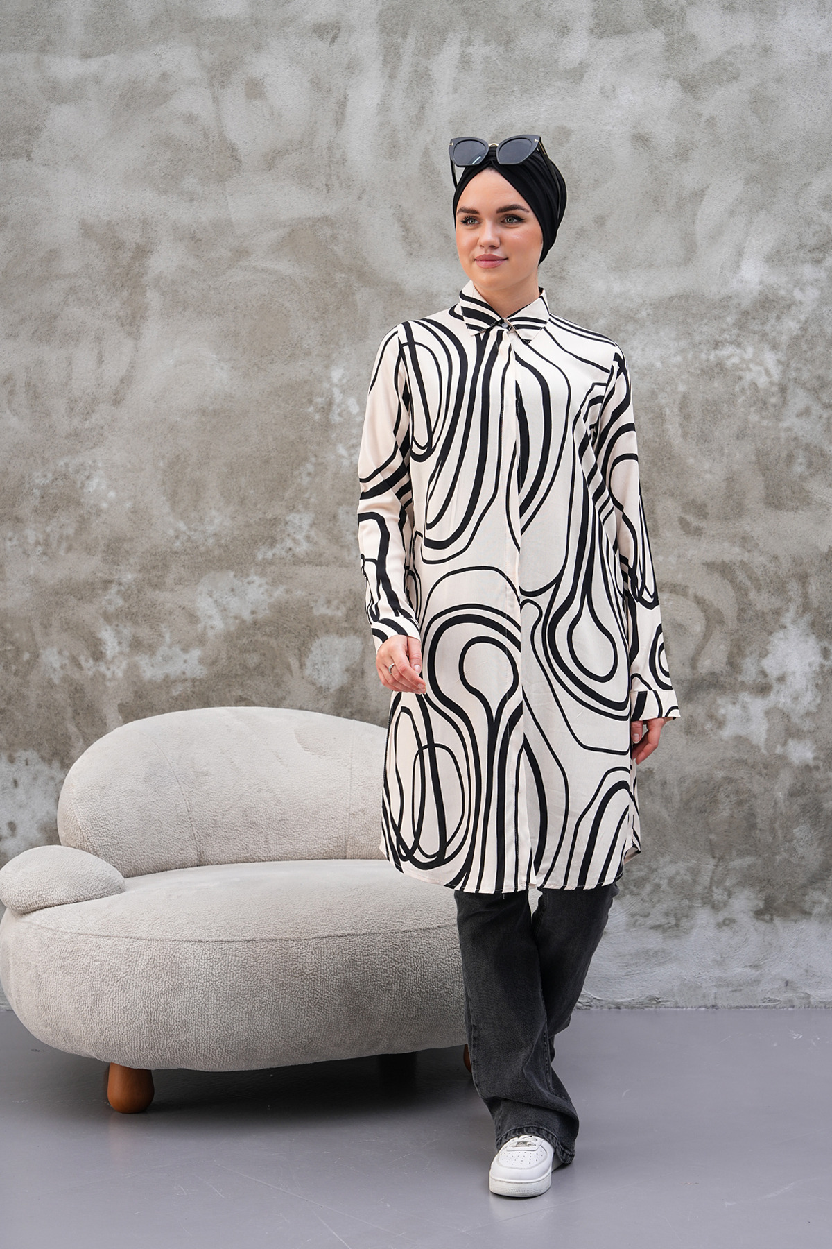 Dökümlü Siyah Beyaz Gömlek Tunik